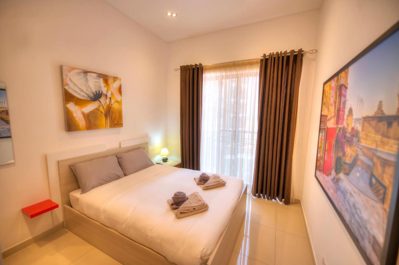 Spacious And Beautifully Furnished 3 Bedrooms/3bathrooms With 2 Balconies Wvid1-1 * Gzira