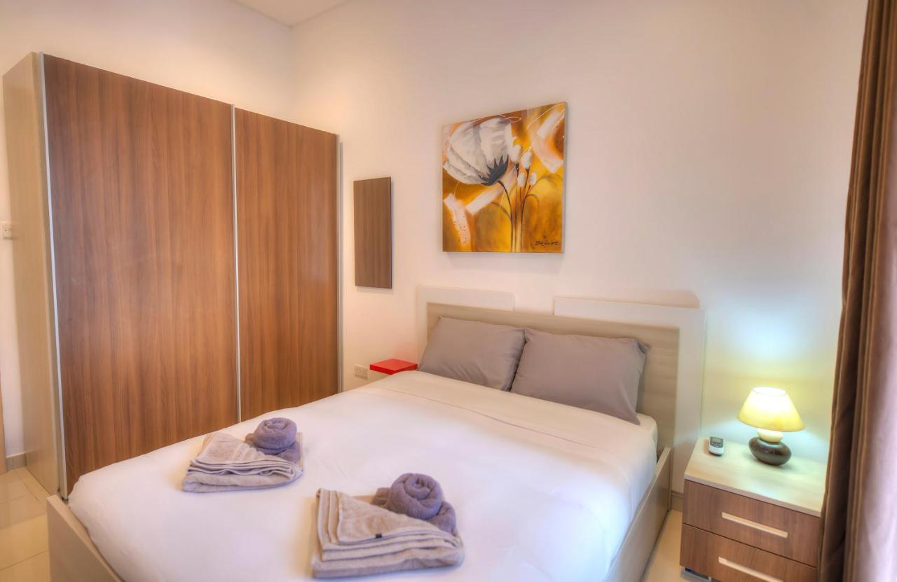 Spacious And Beautifully Furnished 3 Bedrooms/3bathrooms With 2 Balconies Wvid1-1 Gzira