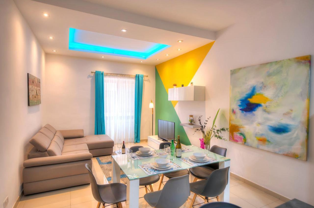 Spacious And Beautifully Furnished 3 Bedrooms/3bathrooms With 2 Balconies Wvid1-1 *